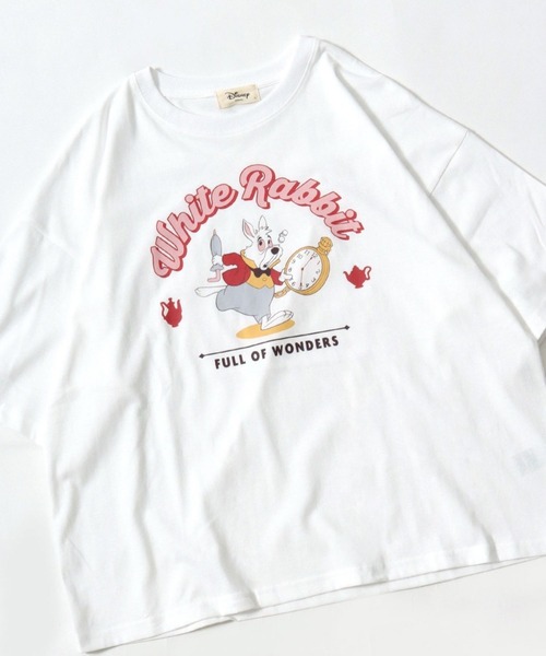 Disney(ディズニー)の「Disney(ディズニー)キャラクターTシャツ/ワイドシルエット半袖 プリントT 36色展開 レディース(Tシャツ/カットソー・レディース・イエロー系3/ブラック系2/ホワイト系3/ブルー系4/ブルー系2/ネイビー系2/グリーン系3/ブラック系4/ブルー系3/ネイビー系1/グリーン系2/レッド/ベージュ系2/グレー系1/ブラック系3/ホワイト系4/グレー系3/グレー系2/イエロー系2/オレンジ系3/オレンジ系2/ピンク系3/ピンク系2/イエロー系1/グリーン系5/グリーン系4/ラベンダー/パープル/ホワイト系2/グリーン系1/パープル系その他/ブラック系1/ホワイト系1/ベージュ系1/オレンジ系1/ブルー系1・L/M)」の5枚目の写真