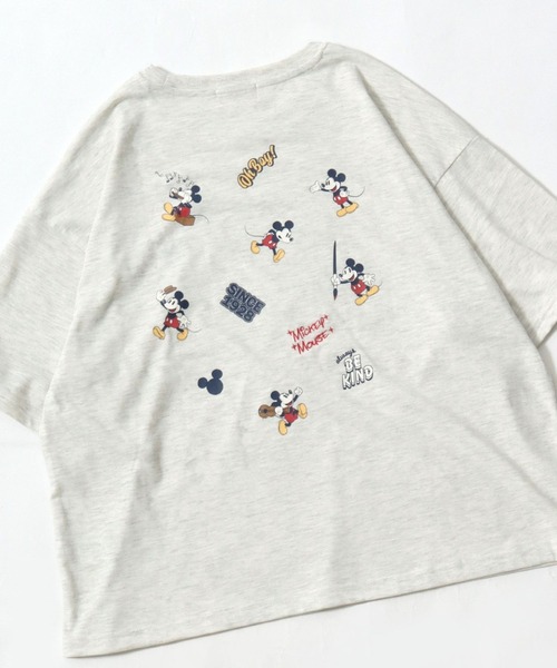 Disney(ディズニー)の「Disney(ディズニー)キャラクターTシャツ/ワイドシルエット半袖 プリントT 36色展開 レディース(Tシャツ/カットソー・レディース・イエロー系3/ブラック系2/ホワイト系3/ブルー系4/ブルー系2/ネイビー系2/グリーン系3/ブラック系4/ブルー系3/ネイビー系1/グリーン系2/レッド/ベージュ系2/グレー系1/ブラック系3/ホワイト系4/グレー系3/グレー系2/イエロー系2/オレンジ系3/オレンジ系2/ピンク系3/ピンク系2/イエロー系1/グリーン系5/グリーン系4/ラベンダー/パープル/ホワイト系2/グリーン系1/パープル系その他/ブラック系1/ホワイト系1/ベージュ系1/オレンジ系1/ブルー系1・L/M)」の11枚目の写真