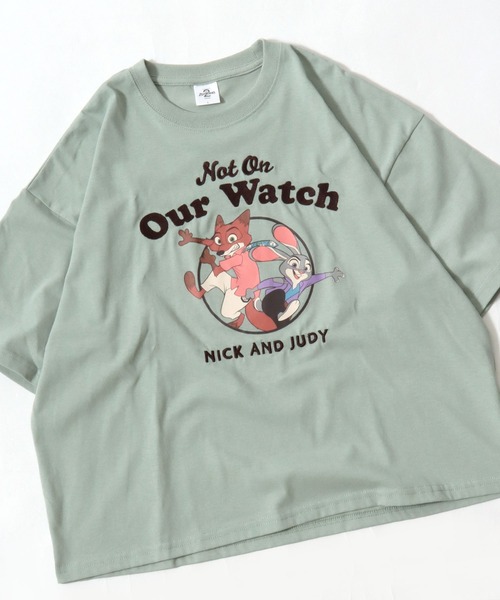 Disney(ディズニー)の「Disney(ディズニー)キャラクターTシャツ/ワイドシルエット半袖 プリントT 36色展開 レディース(Tシャツ/カットソー・レディース・イエロー系3/ブラック系2/ホワイト系3/ブルー系4/ブルー系2/ネイビー系2/グリーン系3/ブラック系4/ブルー系3/ネイビー系1/グリーン系2/レッド/ベージュ系2/グレー系1/ブラック系3/ホワイト系4/グレー系3/グレー系2/イエロー系2/オレンジ系3/オレンジ系2/ピンク系3/ピンク系2/イエロー系1/グリーン系5/グリーン系4/ラベンダー/パープル/ホワイト系2/グリーン系1/パープル系その他/ブラック系1/ホワイト系1/ベージュ系1/オレンジ系1/ブルー系1・L/M)」の19枚目の写真