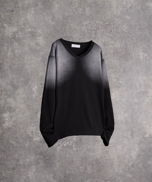 ADRER（アドラー）の「Stretch Rib V-Neck Long Tee / ストレッチ リブ Vネック ロング ティー（Tシャツ/カットソー・メンズ・グレー/ブラック・L/M/S/XS）」の20枚目の写真