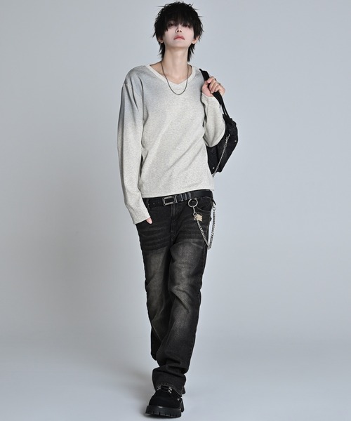 ADRER（アドラー）の「Stretch Rib V-Neck Long Tee / ストレッチ リブ Vネック ロング ティー（Tシャツ/カットソー・メンズ・グレー/ブラック・L/M/S/XS）」の11枚目の写真