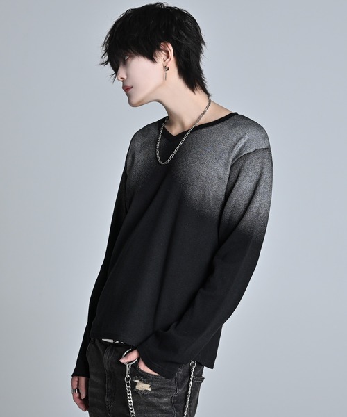 ADRER（アドラー）の「Stretch Rib V-Neck Long Tee / ストレッチ リブ Vネック ロング ティー（Tシャツ/カットソー・メンズ・グレー/ブラック・L/M/S/XS）」の5枚目の写真