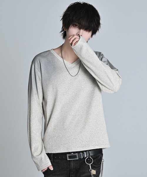 ADRER（アドラー）の「Stretch Rib V-Neck Long Tee / ストレッチ リブ Vネック ロング ティー（Tシャツ/カットソー・メンズ・グレー/ブラック・L/M/S/XS）」の10枚目の写真