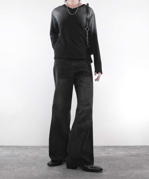 ADRER（アドラー）の「Stretch Rib V-Neck Long Tee / ストレッチ リブ Vネック ロング ティー（Tシャツ/カットソー・メンズ・グレー/ブラック・L/M/S/XS）」の4枚目の写真