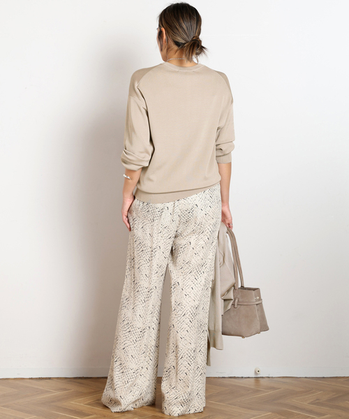 AP STUDIO（エーピーストゥディオ）の「Demure クルーネックニット（ニット/セーター・レディース・ベージュ/キャメル/ブラック・FREE）」の8枚目の写真