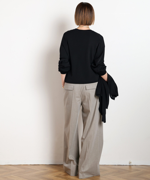 AP STUDIO（エーピーストゥディオ）の「Demure クルーネックニット（ニット/セーター・レディース・ベージュ/キャメル/ブラック・FREE）」の13枚目の写真
