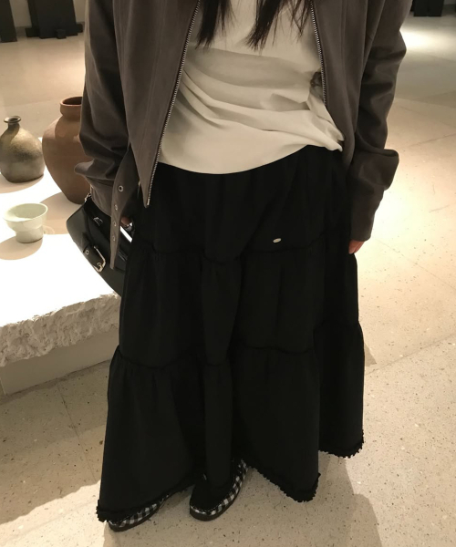 DEARSTALKER（ディアストーカー）の「ESTE SHIRRING TIERED MAXI SKIRT - BLACK（スカート・レディース・その他・FREE）」の3枚目の写真
