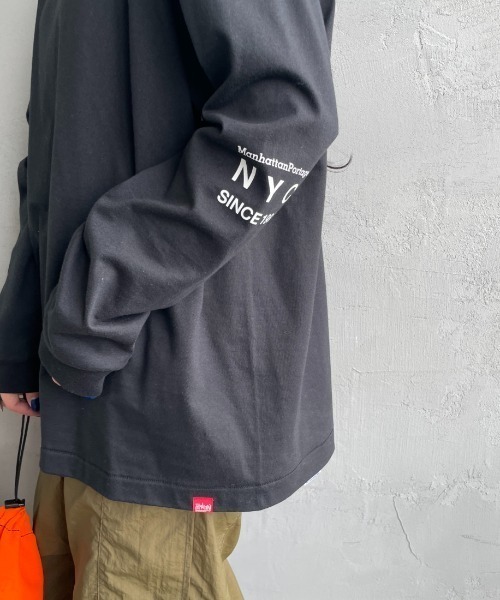 Manhattan Portage（マンハッタンポーテージ）の「[MANHATTAN PORTAGE/マンハッタンポーテージ] ワンポイント スカイラインロゴ  ロングスリーブTシャツ（Tシャツ/カットソー・レディース・ホワイト/ブラック/グレー・M/L/XL）」の19枚目の写真