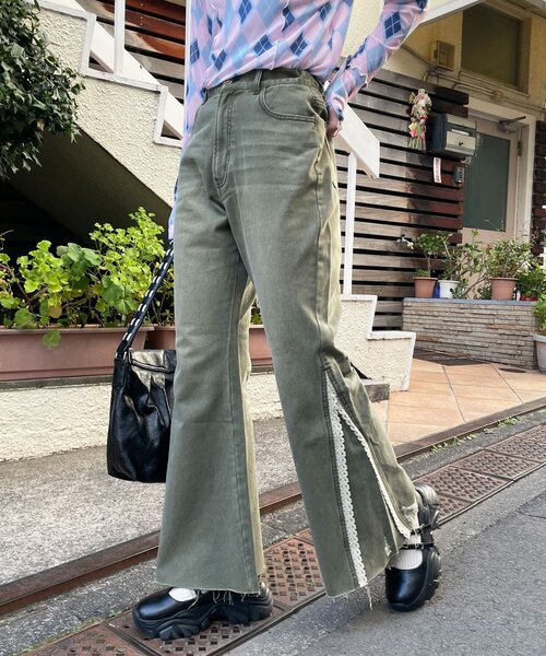 CIAOPANIC（チャオパニック）の「レースダーツフレアデニムパンツ（デニムパンツ・レディース・カーキ/ブルー/ピンク・MEDIUM/SMALL）」の4枚目の写真