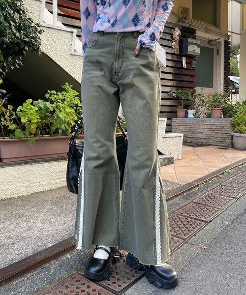 CIAOPANIC（チャオパニック）の「レースダーツフレアデニムパンツ（デニムパンツ・レディース・カーキ/ブルー/ピンク・MEDIUM/SMALL）」の6枚目の写真