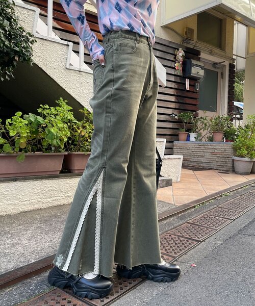 CIAOPANIC（チャオパニック）の「レースダーツフレアデニムパンツ（デニムパンツ・レディース・カーキ/ブルー/ピンク・MEDIUM/SMALL）」の7枚目の写真