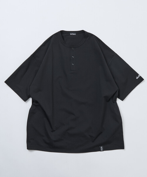 FREAK'S STORE(フリークスストア)の「限定展開WILD THINGS×FREAK'S STORE ワイルドシングス 別注 ワンポイント ヘンリーネック Tシャツ(Tシャツ/カットソー・メンズ・ブラック/グレイッシュベージュ/スミクロ/ホワイト・LARGE/MEDIUM/SMALL)」の20枚目の写真