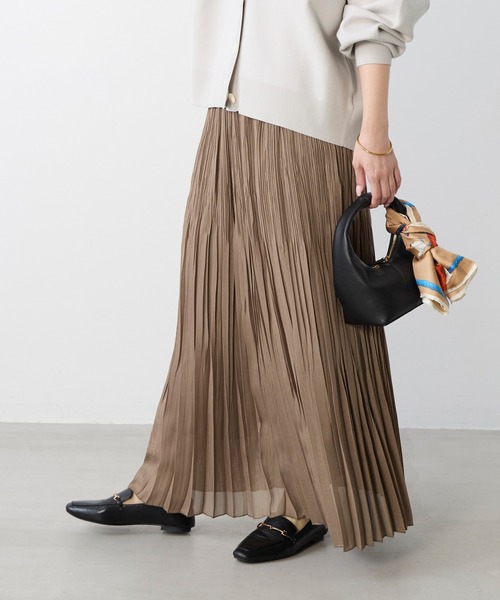 MICA&DEAL(マイカ&ディール)の「カラミプリーツロングスカート(スカート・レディース・ベージュ/ブラック・FREE)」の4枚目の写真