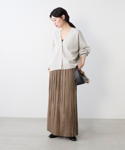 MICA&DEAL(マイカ&ディール)の「カラミプリーツロングスカート(スカート・レディース・ベージュ/ブラック・FREE)」の6枚目の写真