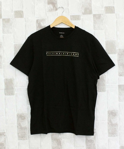 Calvin Klein(カルバン・クライン)の「CKJ ゴールドストライプ グラフィックTシャツ SS 30S CKJ GOLD STRIPE GRAPHIC TEE(Tシャツ/カットソー・メンズ・ホワイト/ブラック・XL/L/M)」の7枚目の写真