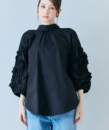 Audie a Muses（オーディアミューズ）の「スパイラルフリルスリーブブラウス（シャツ/ブラウス）」