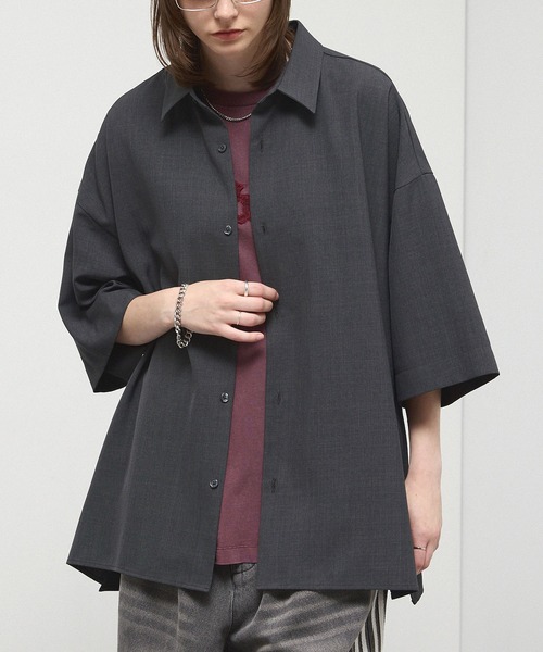 Alfred Alex(アルフレッドアレックス)の「【Alfred Alex】Dry-Touch Oversized Shirt / ドライポリツイル オーバーサイズ 半袖レギュラーカラーシャツ【セットアップ対応】(シャツ/ブラウス・メンズ・ネイビー系/グレー/スモークグレー/ライトグレー/ブラック系/スミクロ・S/M/L)」の4枚目の写真