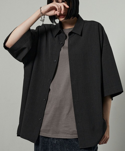 Alfred Alex(アルフレッドアレックス)の「【Alfred Alex】Dry-Touch Oversized Shirt / ドライポリツイル オーバーサイズ 半袖レギュラーカラーシャツ【セットアップ対応】(シャツ/ブラウス・メンズ・ネイビー系/グレー/スモークグレー/ライトグレー/ブラック系/スミクロ・S/M/L)」の8枚目の写真