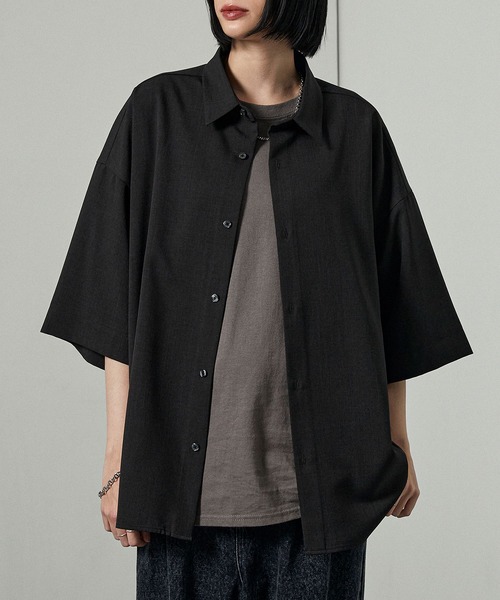 Alfred Alex(アルフレッドアレックス)の「【Alfred Alex】Dry-Touch Oversized Shirt / ドライポリツイル オーバーサイズ 半袖レギュラーカラーシャツ【セットアップ対応】(シャツ/ブラウス・メンズ・ネイビー系/グレー/スモークグレー/ライトグレー/ブラック系/スミクロ・S/M/L)」の11枚目の写真