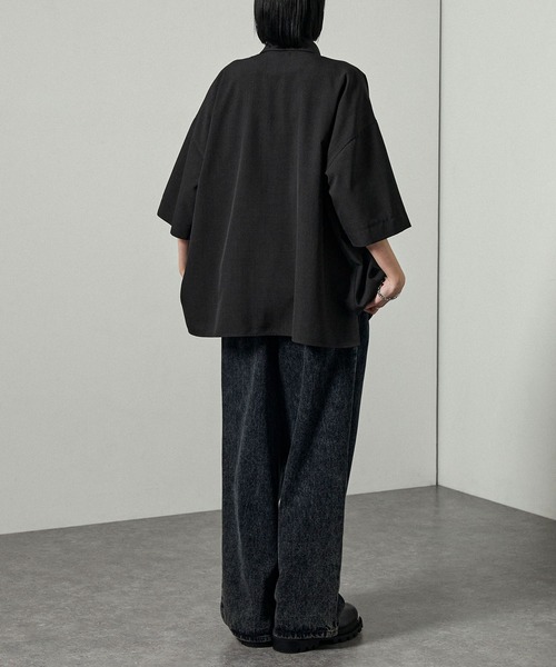 Alfred Alex(アルフレッドアレックス)の「【Alfred Alex】Dry-Touch Oversized Shirt / ドライポリツイル オーバーサイズ 半袖レギュラーカラーシャツ【セットアップ対応】(シャツ/ブラウス・メンズ・ネイビー系/グレー/スモークグレー/ライトグレー/ブラック系/スミクロ・S/M/L)」の20枚目の写真