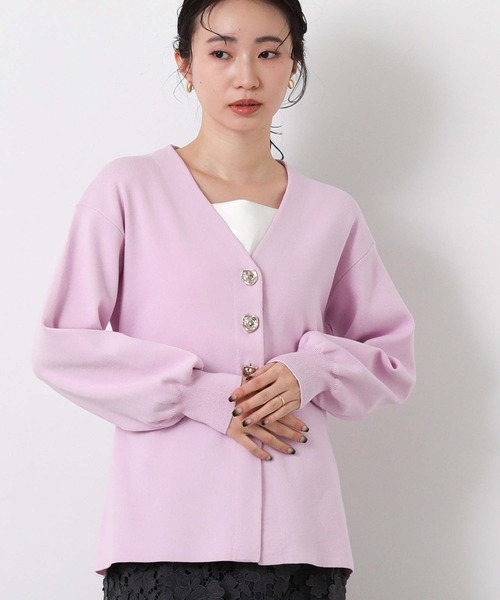 Gready Brilliant(グレディブリリアン)の「ペプラムGOLD釦Vネックカーデ(カーディガン/ボレロ・レディース・グレイッシュベージュ/ピンク・FREE)」の16枚目の写真