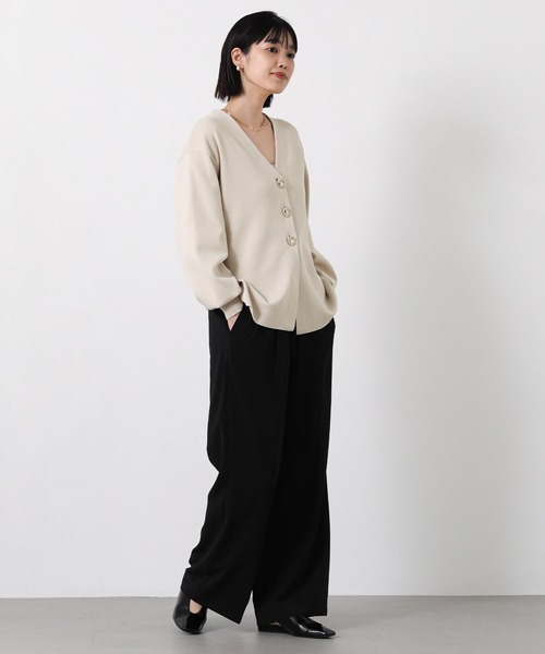 Gready Brilliant(グレディブリリアン)の「ペプラムGOLD釦Vネックカーデ(カーディガン/ボレロ・レディース・グレイッシュベージュ/ピンク・FREE)」の6枚目の写真