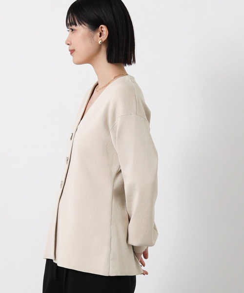 Gready Brilliant(グレディブリリアン)の「ペプラムGOLD釦Vネックカーデ(カーディガン/ボレロ・レディース・グレイッシュベージュ/ピンク・FREE)」の8枚目の写真