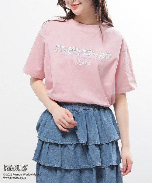 Honeys(ハニーズ)の「スヌーピー/Tシャツ(Tシャツ/カットソー・キッズ・オートミール/スミクロ/モカ/ピンク/オフホワイト・150cm/L/LL/M/S)」の5枚目の写真