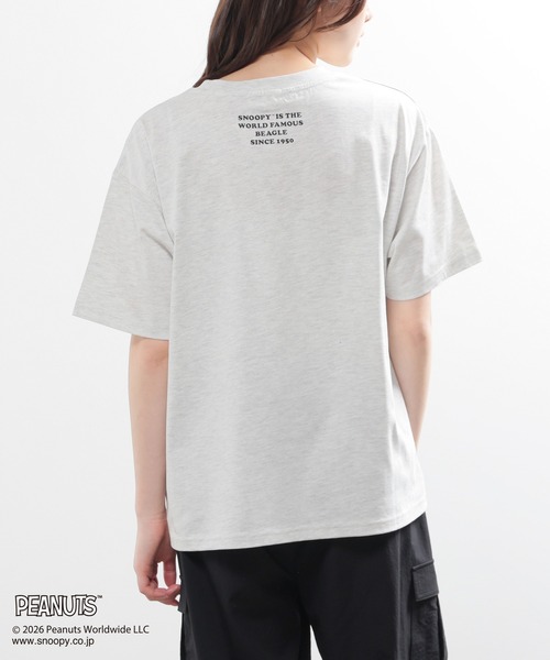 Honeys(ハニーズ)の「スヌーピー/Tシャツ(Tシャツ/カットソー・キッズ・オートミール/スミクロ/モカ/ピンク/オフホワイト・150cm/L/LL/M/S)」の15枚目の写真
