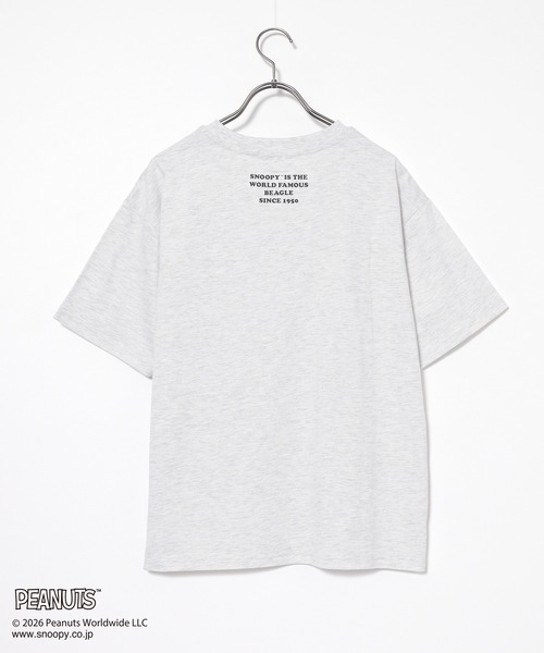 Honeys(ハニーズ)の「スヌーピー/Tシャツ(Tシャツ/カットソー・キッズ・オートミール/スミクロ/モカ/ピンク/オフホワイト・150cm/L/LL/M/S)」の13枚目の写真
