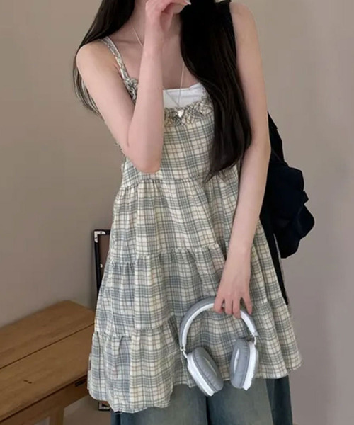 VIVID LADY(ビビッドレディー)の「チェック フリル キャミソールワンピース(ワンピース・レディース・イエロー/ピンク・FREE)」の1枚目の写真