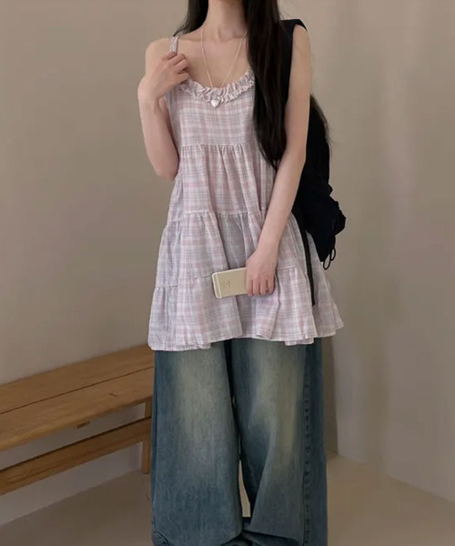 VIVID LADY(ビビッドレディー)の「チェック フリル キャミソールワンピース(ワンピース・レディース・イエロー/ピンク・FREE)」の18枚目の写真