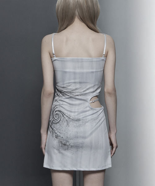 ETRE AU SOMMET(エトレオソメ)の「Side Cut-Out Mini One-Piece (White)(ワンピース・レディース・ホワイト・1/2)」の9枚目の写真