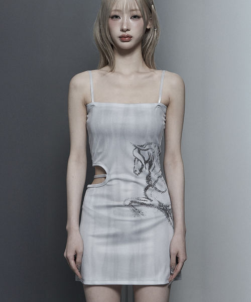 ETRE AU SOMMET(エトレオソメ)の「Side Cut-Out Mini One-Piece (White)(ワンピース・レディース・ホワイト・1/2)」の10枚目の写真