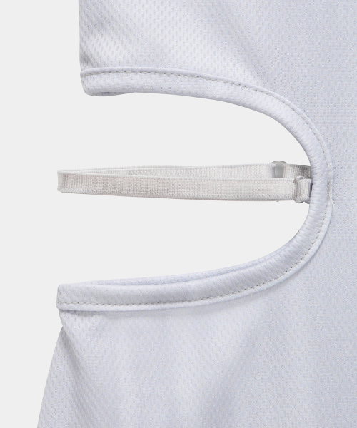 ETRE AU SOMMET(エトレオソメ)の「Side Cut-Out Mini One-Piece (White)(ワンピース・レディース・ホワイト・1/2)」の3枚目の写真
