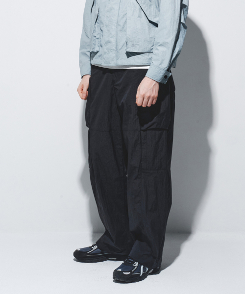 KALAPATTHAR(カラパタール)の「EASY WIDE NYLON RIPSTOP PANTS - BLACK(その他パンツ・メンズ・その他・MEDIUM/LARGE/X-LARGE)」の1枚目の写真
