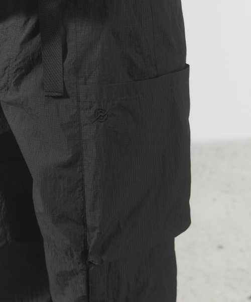 KALAPATTHAR(カラパタール)の「EASY WIDE NYLON RIPSTOP PANTS - BLACK(その他パンツ・メンズ・その他・MEDIUM/LARGE/X-LARGE)」の8枚目の写真