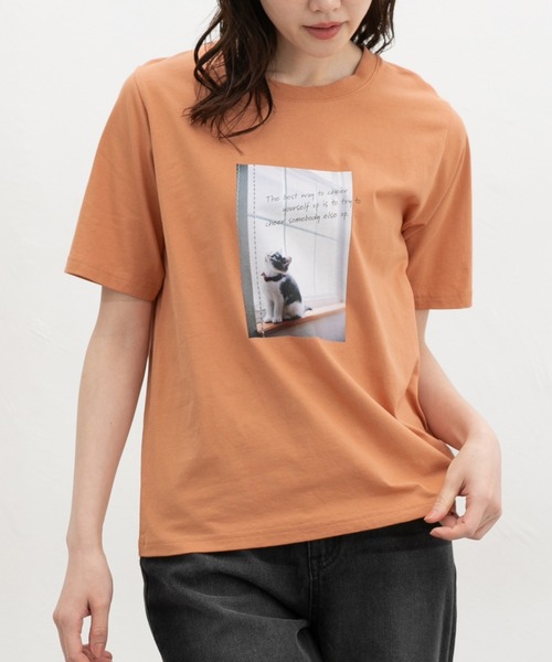 Honeys（ハニーズ）の「【ＵＶカット】フォトプリントＴシャツ（Tシャツ/カットソー・レディース・イエロー/オートミール/オレンジ/スミクロ/オフホワイト・L/LL/M/S）」の5枚目の写真