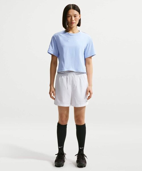 NIKE(ナイキ)の「ナイキ スポーツウェア クラシック ウィメンズ ルーズ クロップド Tシャツ / Nike Sportswear Classic Women's Loose Cropped T-Shirt IR7870-407 Hydrogen Blue(Tシャツ/カットソー・レディース・クリアブルー・L/XS/XL/S/M)」の5枚目の写真