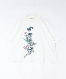 SUPER HAKKA（スーパーハッカ）の「フローリーハグ刺繍Tシャツ（Tシャツ/カットソー）」