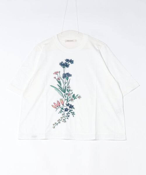 SUPER HAKKA(スーパーハッカ)の「フローリーハグ刺繍Tシャツ(Tシャツ/カットソー・レディース・オフホワイト/グリーン/ライトグリーン・FREE)」の2枚目の写真