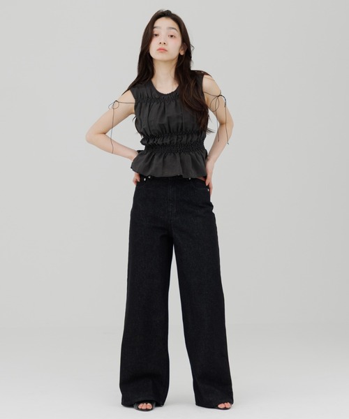 SENEE(セニー)の「layered wide straight denim(レイヤードワイドストレートデニム)(デニムパンツ・レディース・ブラック/ブルー・SMALL/MEDIUM)」の15枚目の写真