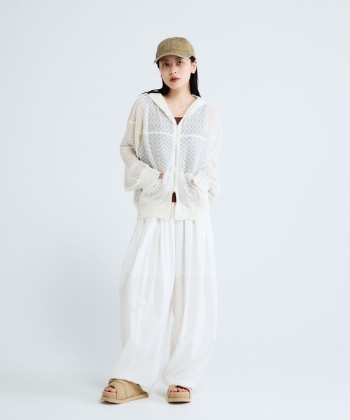 JEANASIS（ジーナシス）の「レースシアーZIPパーカーブルゾン/661793（パーカー・レディース・ライトブルー/ブラック/ホワイト・FREE）」の12枚目の写真