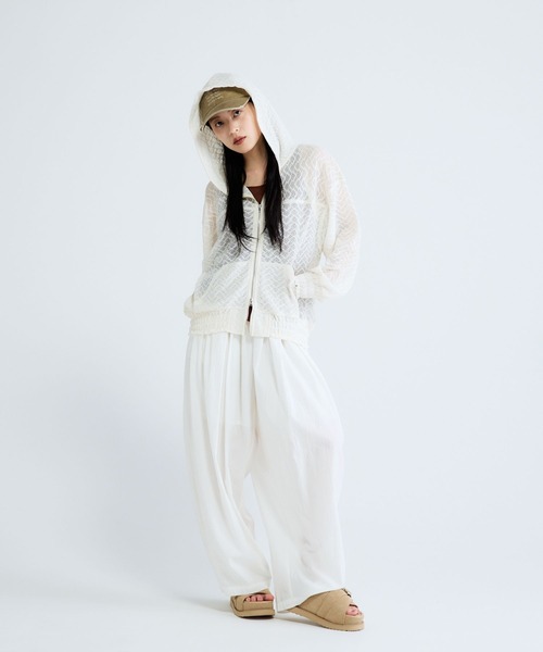 JEANASIS（ジーナシス）の「レースシアーZIPパーカーブルゾン/661793（パーカー・レディース・ライトブルー/ブラック/ホワイト・FREE）」の18枚目の写真