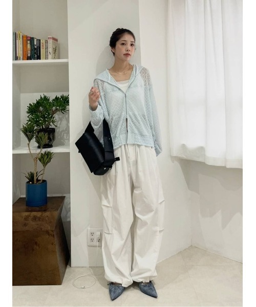 JEANASIS（ジーナシス）の「レースシアーZIPパーカーブルゾン/661793（パーカー・レディース・ライトブルー/ブラック/ホワイト・FREE）」の7枚目の写真