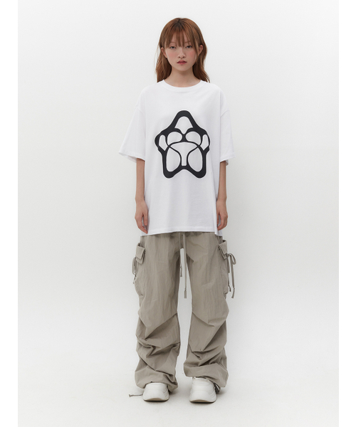 TUOMIO（トゥオミオ）の「STAR GRAPHIC OVERSIZED T-SHIRT [WHITE]（Tシャツ/カットソー・レディース・その他・1/2）」の2枚目の写真
