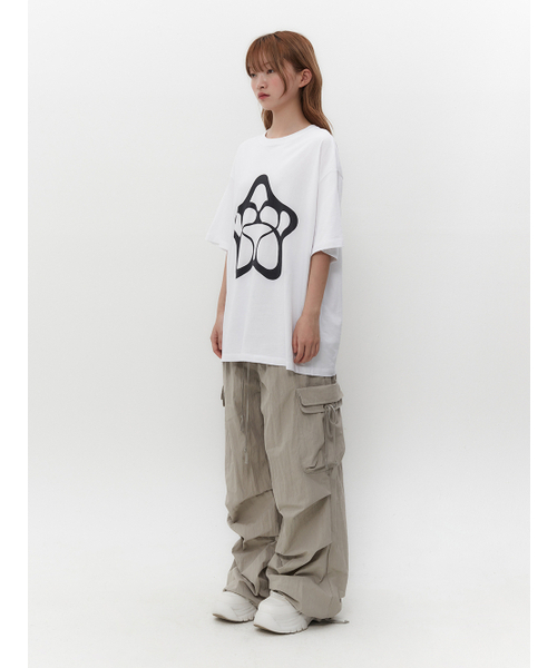 TUOMIO（トゥオミオ）の「STAR GRAPHIC OVERSIZED T-SHIRT [WHITE]（Tシャツ/カットソー・レディース・その他・1/2）」の3枚目の写真