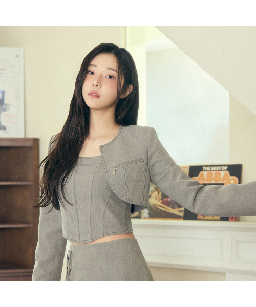 EGOIST(エゴイスト)の「クロップボレロナシセットジャケット ES2WJ362(テーラードジャケット・レディース・ブラック/ブラウン・55/66)」の5枚目の写真