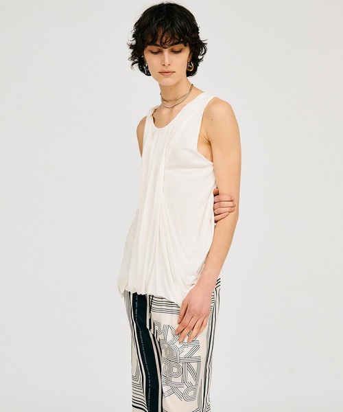 PRANK PROJECT(プランクプロジェクト)の「【2026Summer Pre-Order】ツイストショルダードレープトップ / Twist Shoulder Drape Top(Tシャツ/カットソー・レディース・ホワイト/グレー/ブラック・FREE)」の7枚目の写真