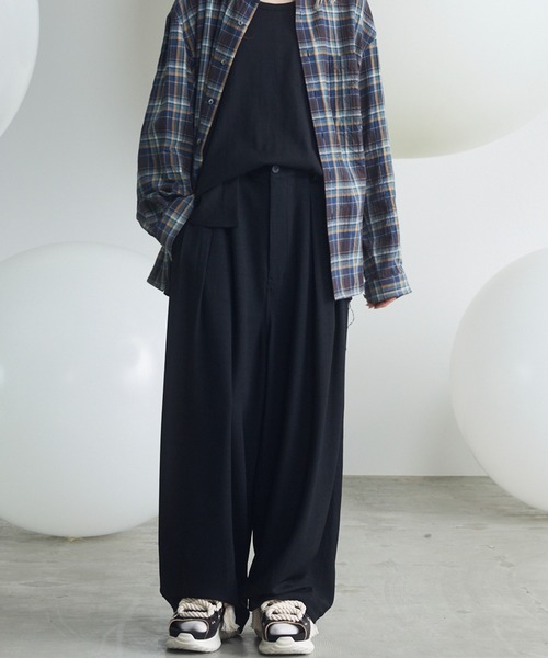 MAISON SPECIAL(メゾンスペシャル)の「《UNISEX》Dryamundsen Prime-Wide Three-tuck Balloon Pants/ドライアムンゼンプライムワイド3タックバルーンパンツ【MAISON SPECIAL/メゾンスペシャル】■セットアップ対応■(その他パンツ・メンズ・チャコールグレー/ブラック/アイボリー・2/1/0)」の22枚目の写真